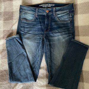 AE mid rise jeans
